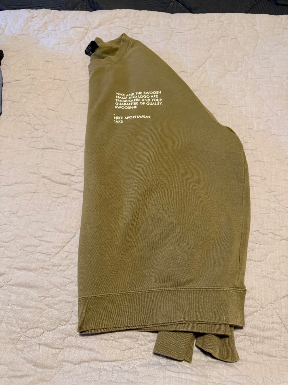 Men’s Nike sweatshirt.